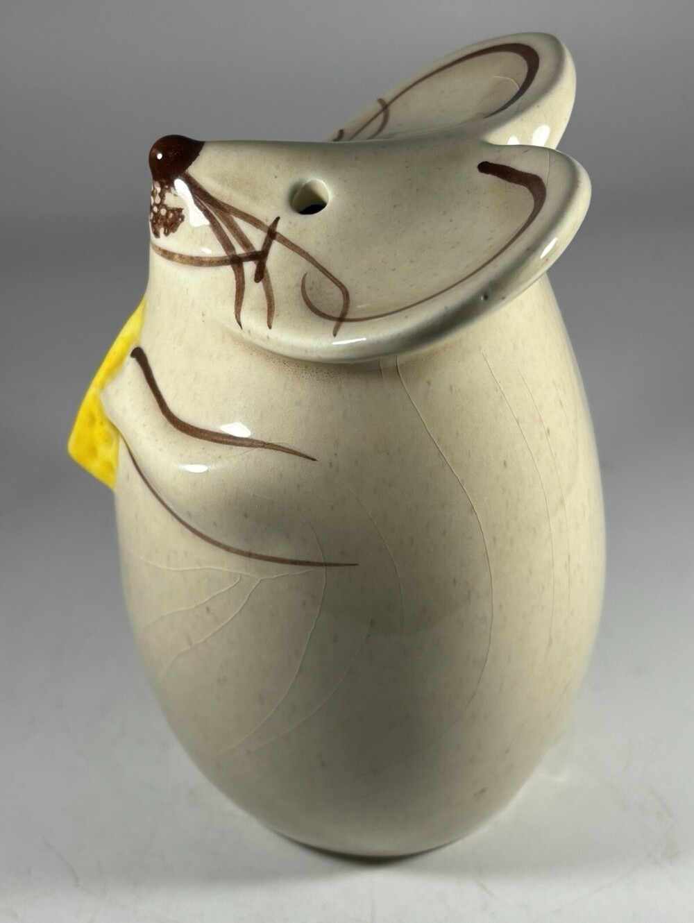 Vintage Ceramic Mouse Cheese Parmesan Shaker N.S. Gustin Kitschy Kitchen Decor - Picture 2 of 6
